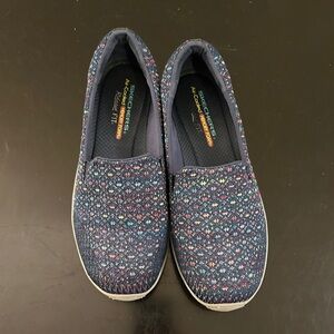 Skechers slip on women’s size 8.5